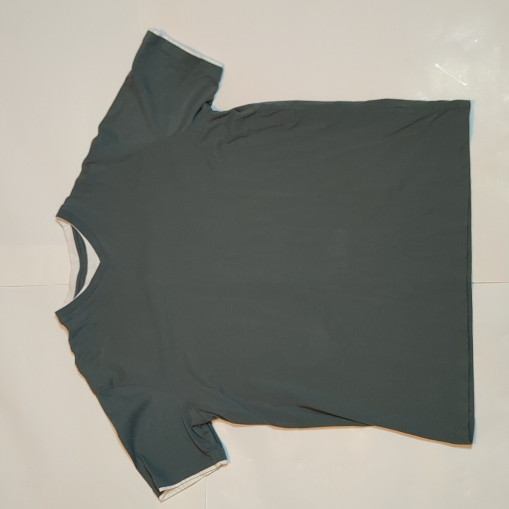 Roundtree & Yorke mock undershirt tee